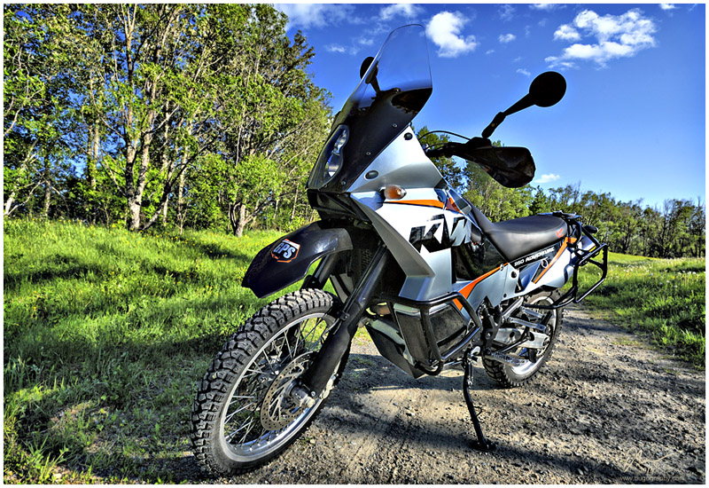 KTM 950 Adventure - fully dressed