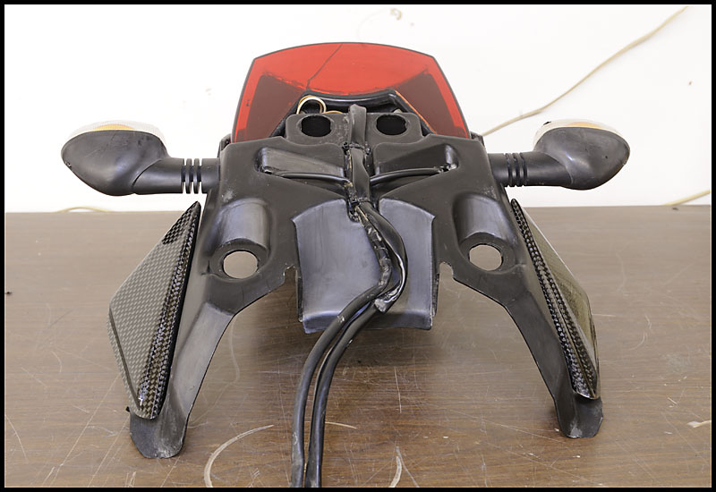 Finger heat sheilds mounted
