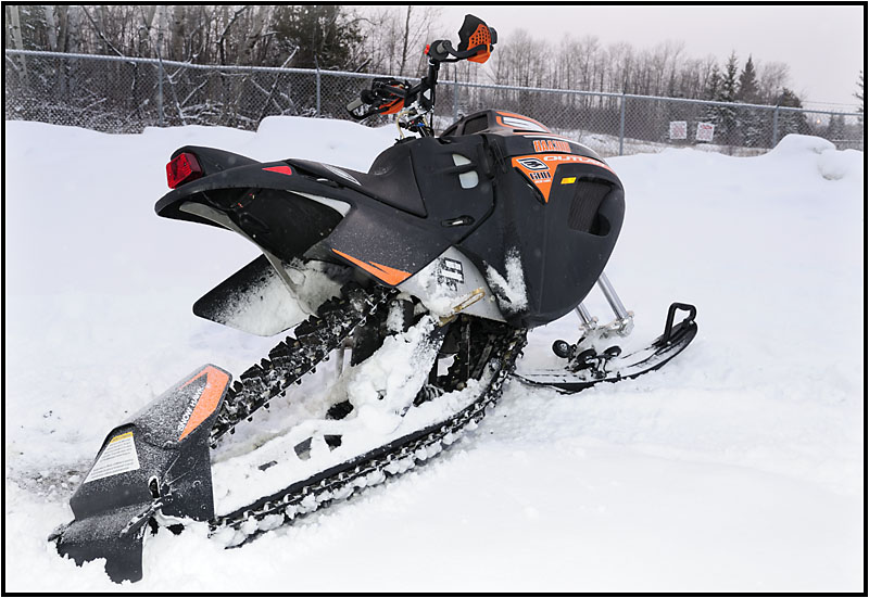 2006 Snow Hawk Outlaw 600 with decals by Ron's Signs
