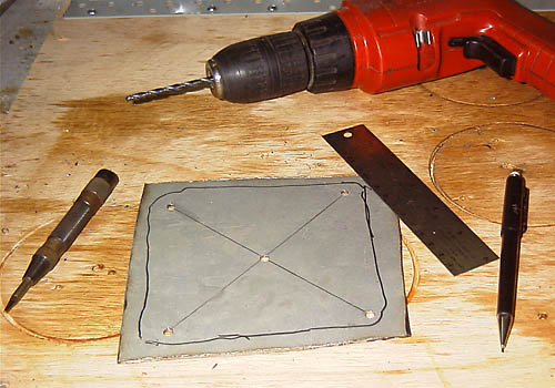 Marking the center in the plate