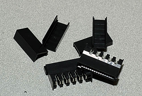 Right-angle SATA power connecters
