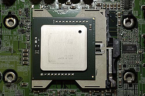 Xeon heatsink mounting holes