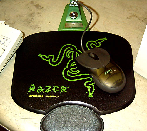 razer.JPG - 60593 Bytes
