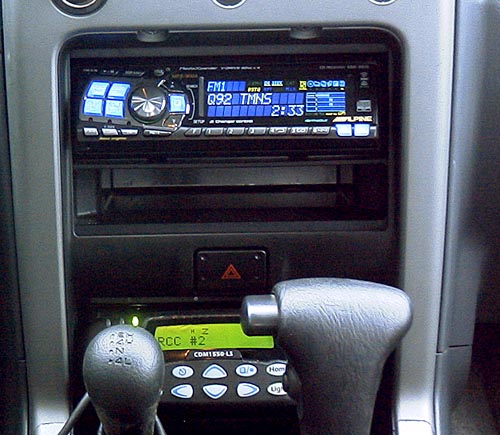 Alpine head unit and Motorola remote mounted control head