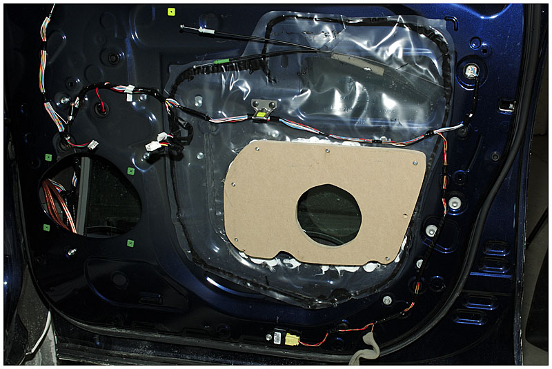 Mount for mid bass speaker