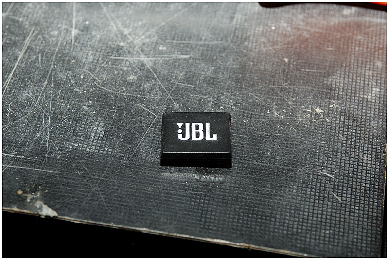 Remove JBL badge