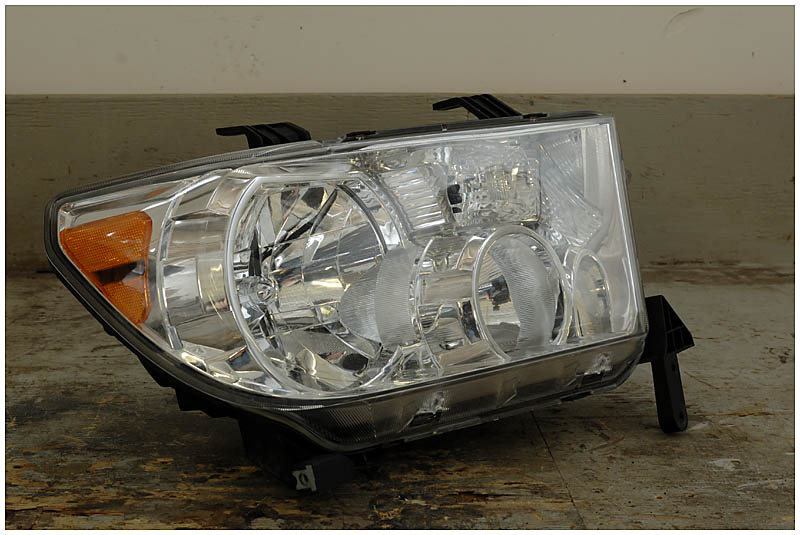 Tundra headlamp assembly