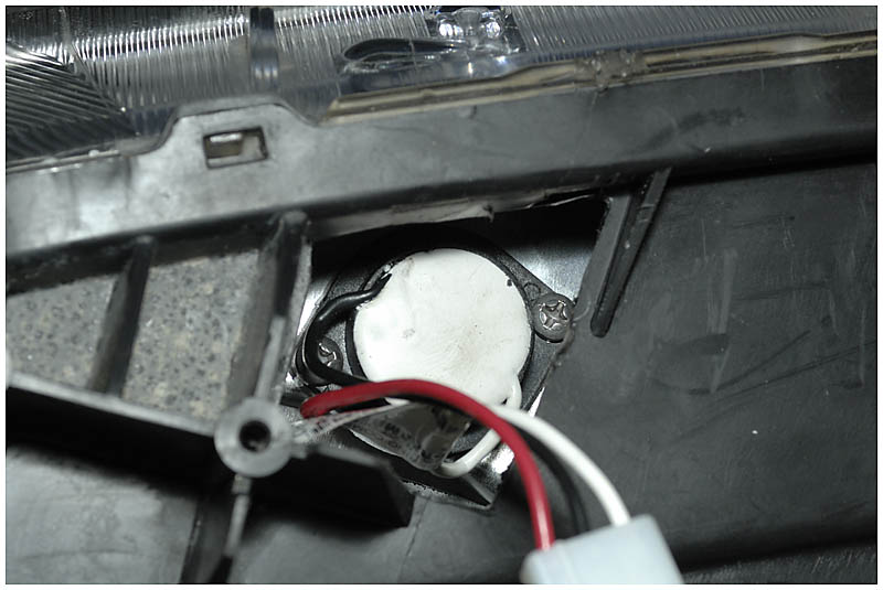 Strobe tube is installed