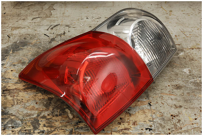 Tundra tail lamp assembly